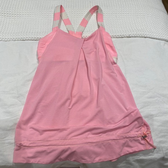 Size 4 Pink Lululemon Top - Picture 1 of 1